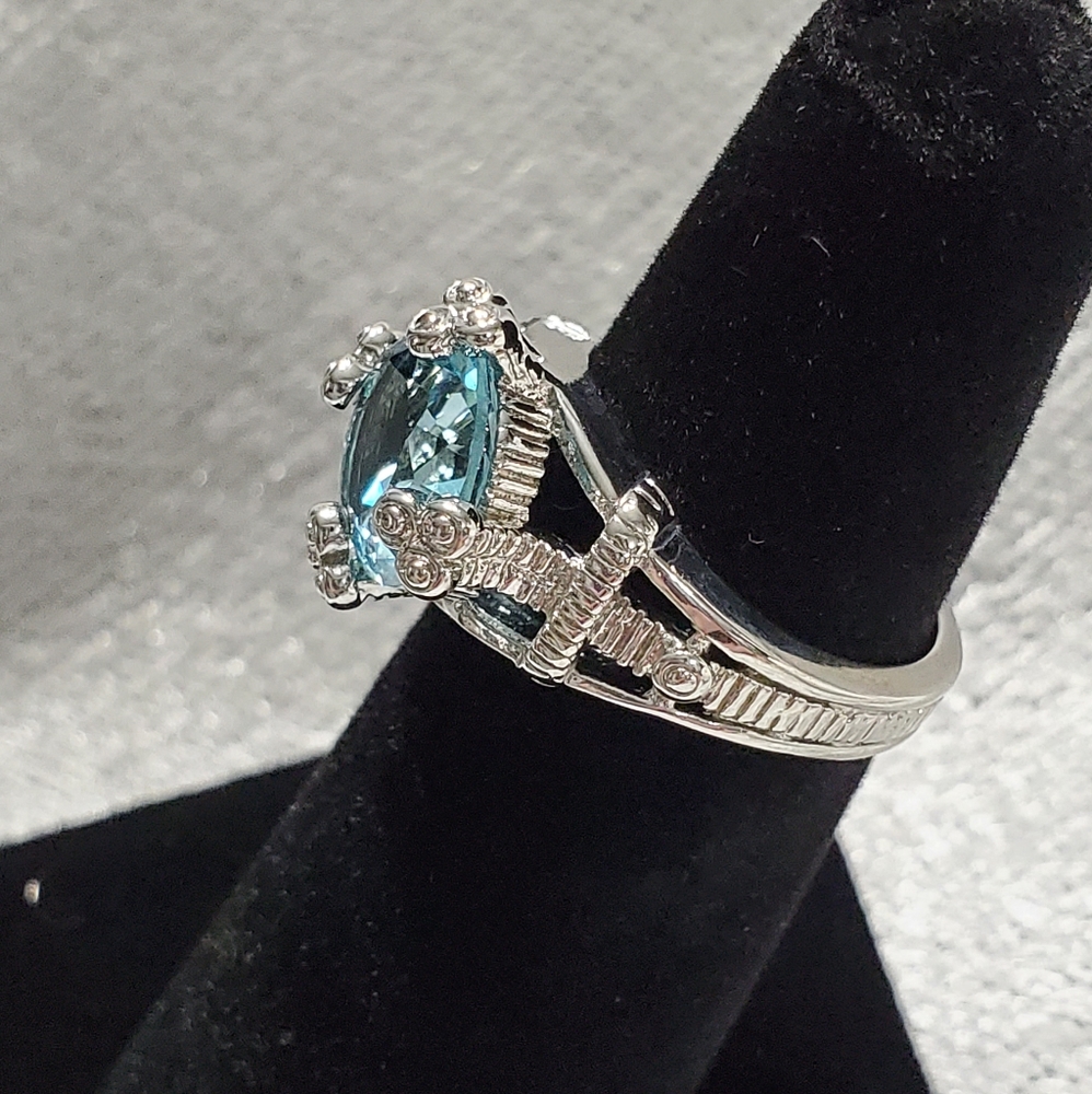 Ring - Picture 2 of 3